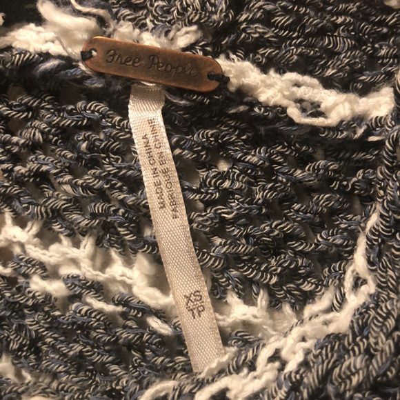 Free People - Picture 3 of 5